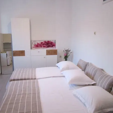 Studio Apartman Toni *